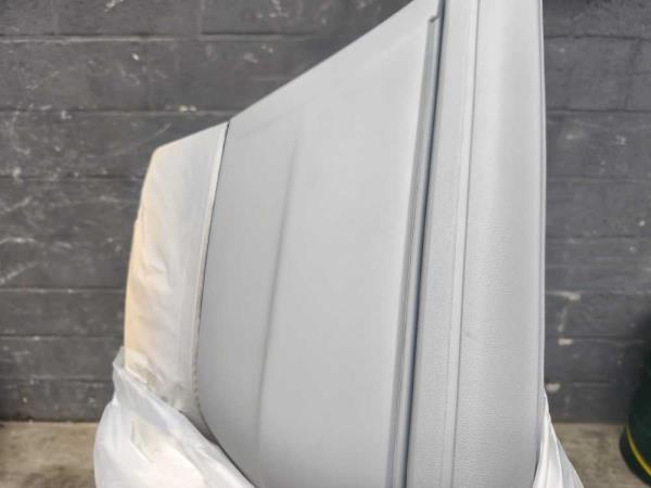 PARE CHOC ARRIERE VW - Vue 2